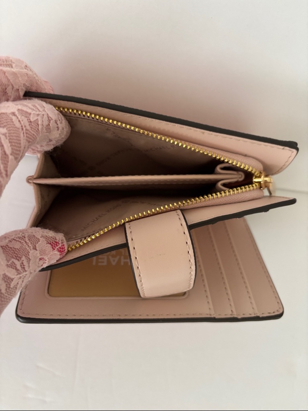 Michael Kors Jet Set Travel Wallet with Pink Heart Print - Picture 8 of 8